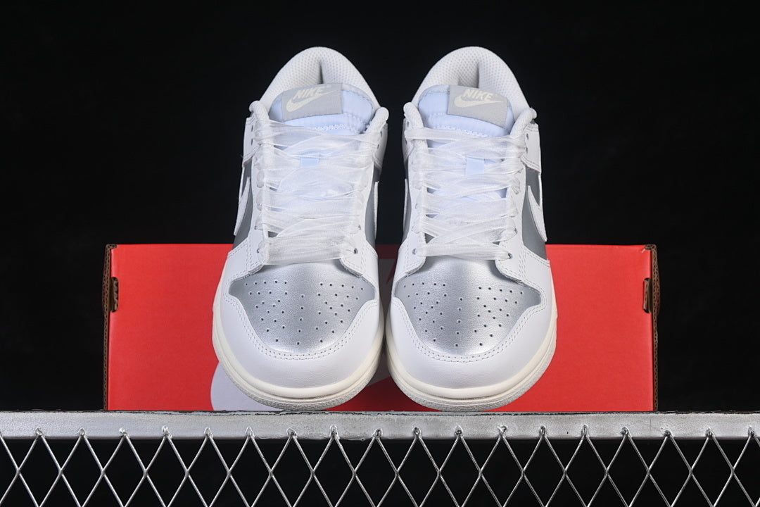 Nike SB Dunk Low "White  Metallic"