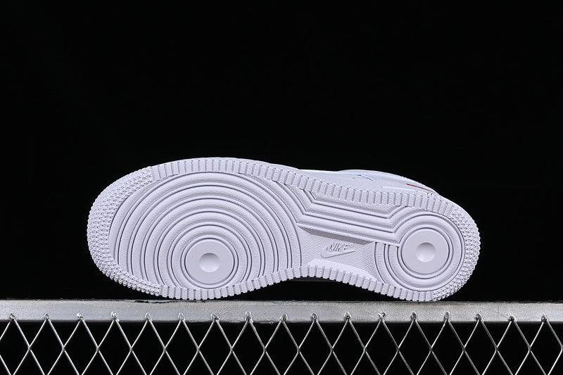 Nike Air Force 1 "Supreme White"