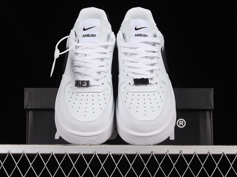 Air Force 1 Low SP AMBUSH "All White/Black"