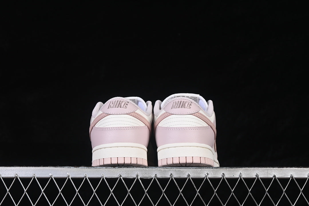 Nike SB Dunk Low "Platinum Violet"