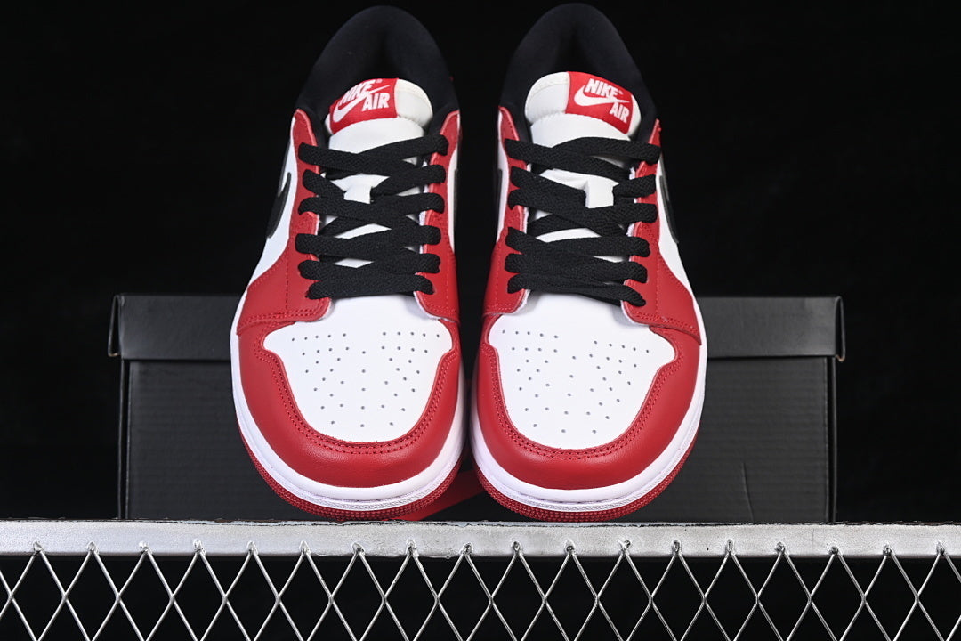 Air Jordan 1 Retro Low "Chicago"