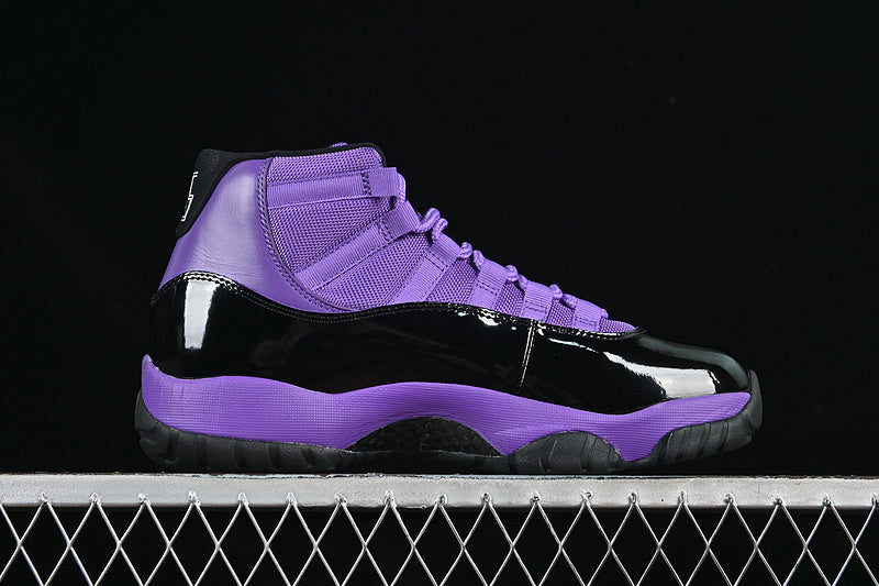 Air Jordan 11 Retro "Purple/Black"