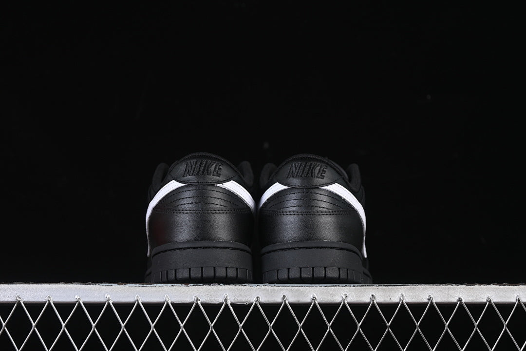 Nike SB Dunk Low "All Black-White"
