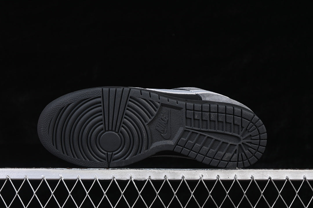 Nike SB Dunk Low "Anthracite"
