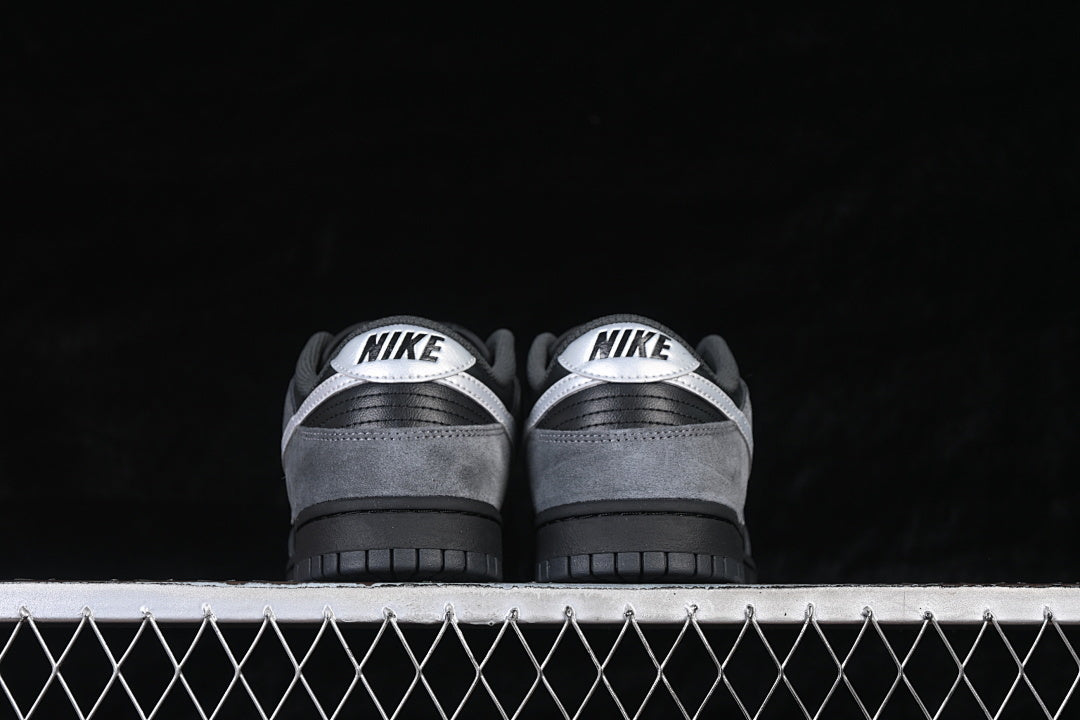 Nike SB Dunk Low "Anthracite"