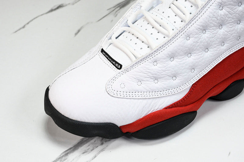 Air Jordan 13 Retro "Chicago" 2026