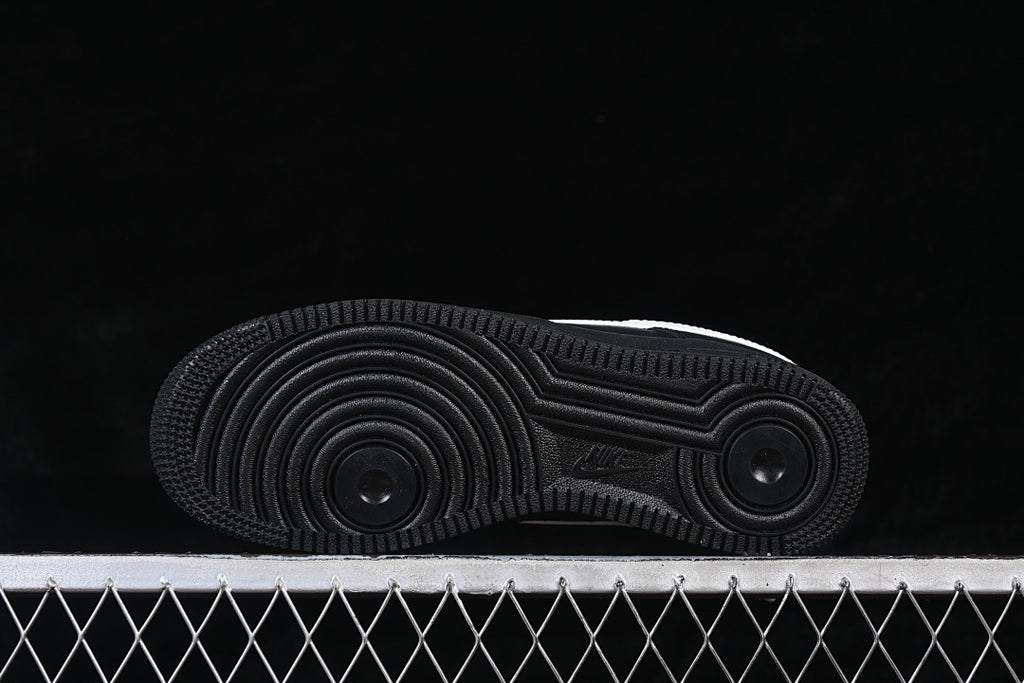 Nike Air Force 1  "All Black & White"