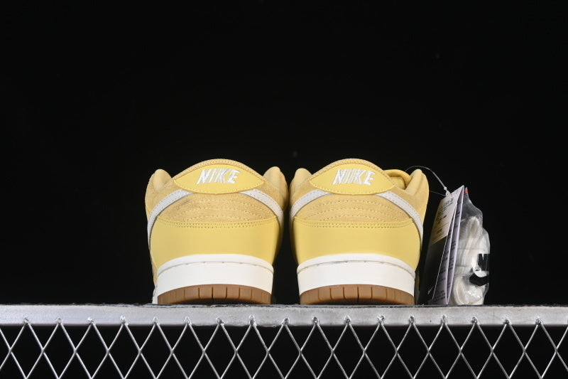 Nike SB Dunk Low "Saturn Gold"
