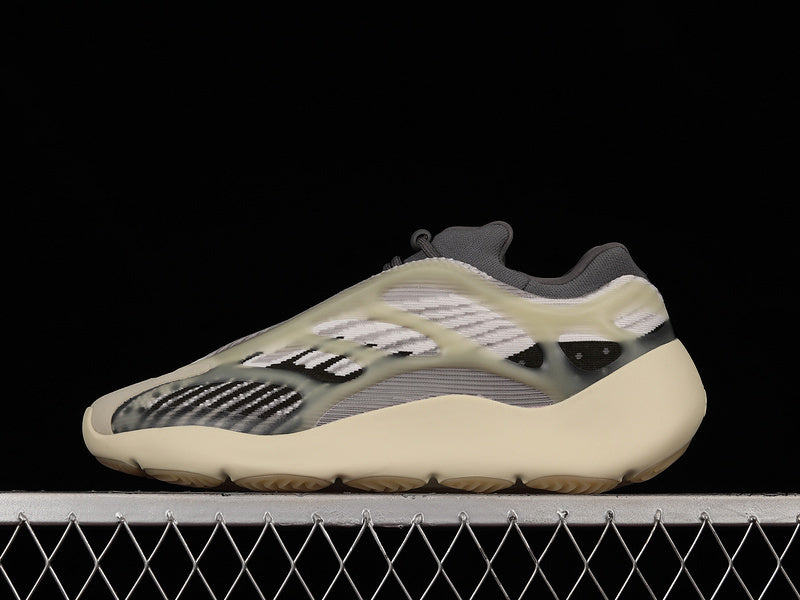 Adidas Yeezy Boost 700 V3 modelo "Fade Salt"