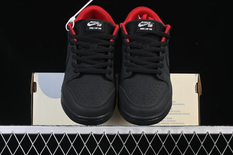 Nike SB Dunk X Supreme 94