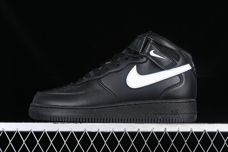 Nike Air Force 1 Mid "All Black/White"