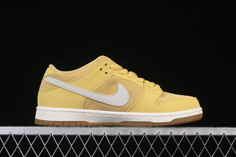 Nike SB Dunk Low "Saturn Gold"