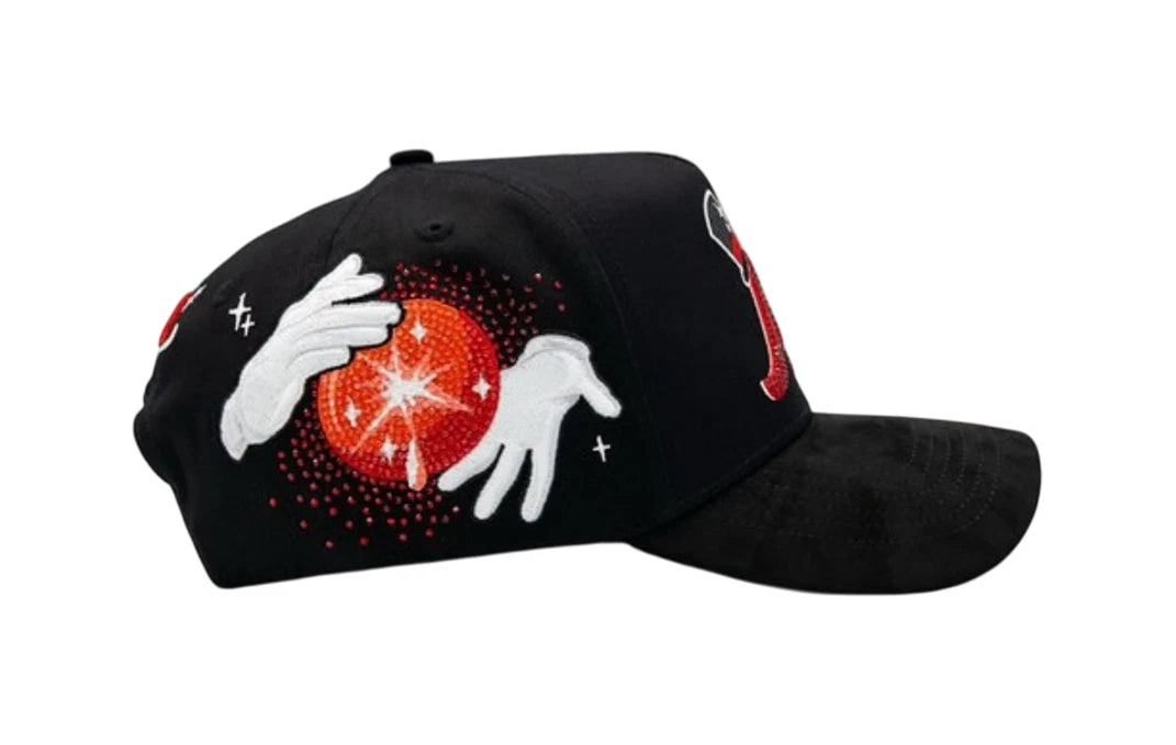 31 Hats x El Mago — La Mago